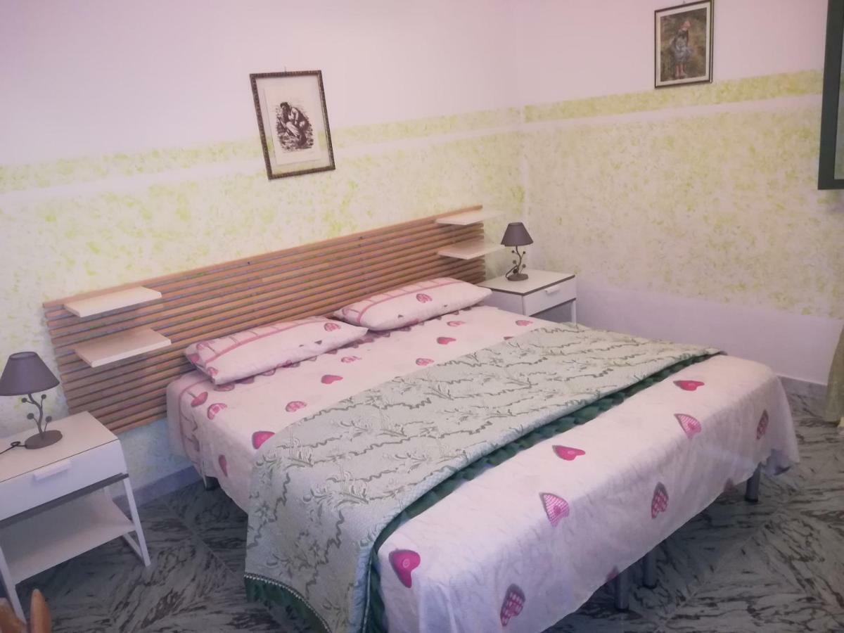 Oasi San Pio Apartment Porto Cesareo Luaran gambar